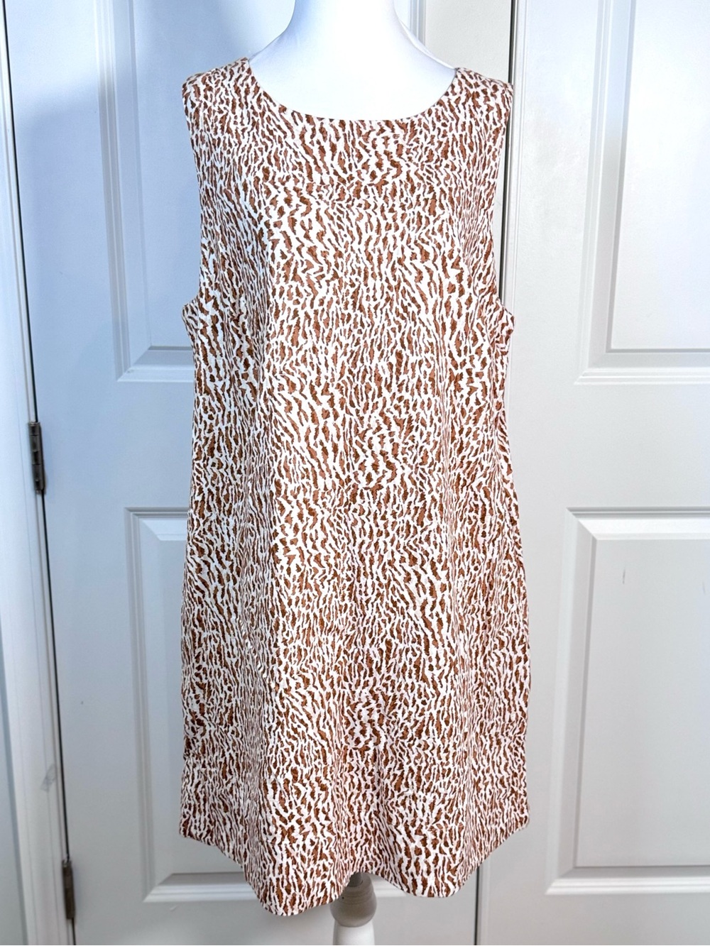 Old Navy Linen Blend Resort Dress L Brown Animal Print Sleeveless Pockets Mini